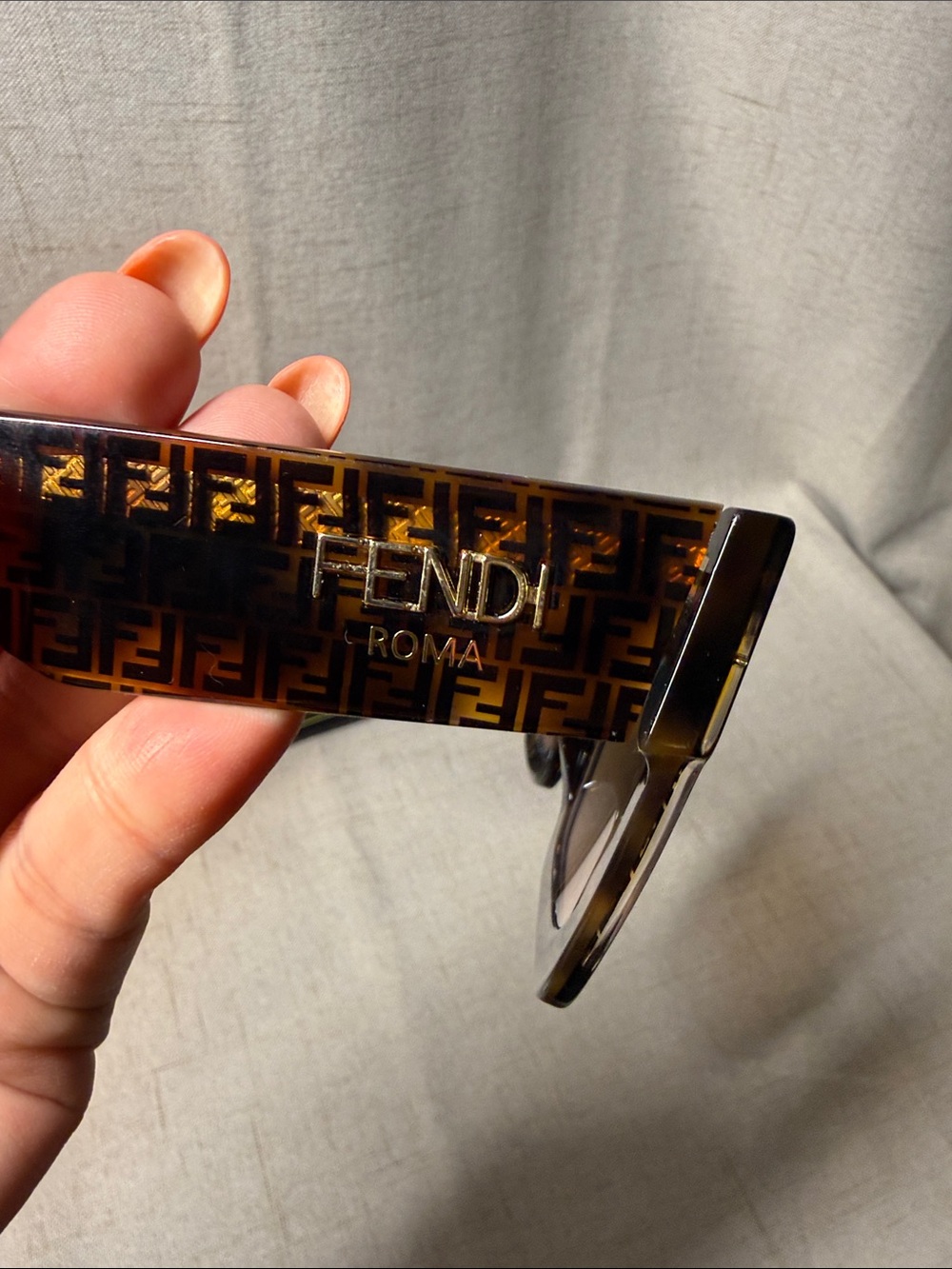 Fendi Tortoiseshell FF Pattern Oversized Square Sunglasses - Picture 3 of 8